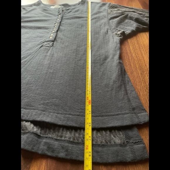 WE THE FREE Oversized Gray Shirt - Picture 10 of 14